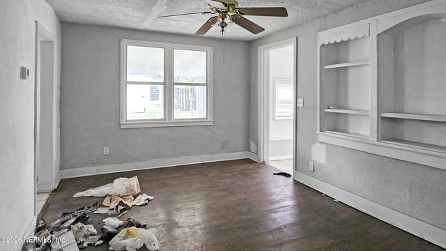 1662 OAKHURST Avenue, Jacksonville, FL 32208