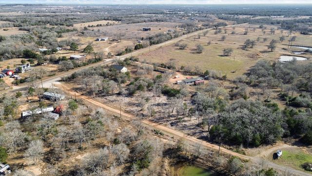 1686 Fm 2104, Paige, TX 78659