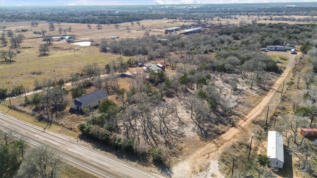 1686 Fm 2104, Paige, TX 78659