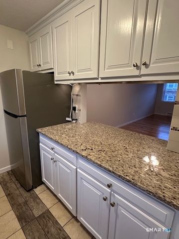 53 Hiltbrand Road APT 3-8, Bristol, CT 06010