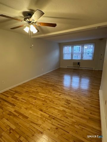 53 Hiltbrand Road APT 3-8, Bristol, CT 06010