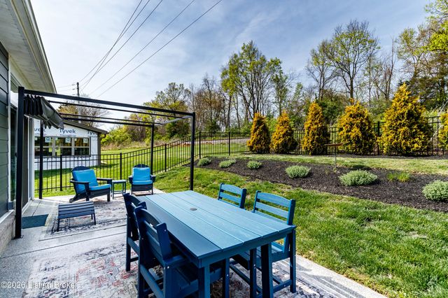 1178 Greens Dr, Simpsonville, KY 40067