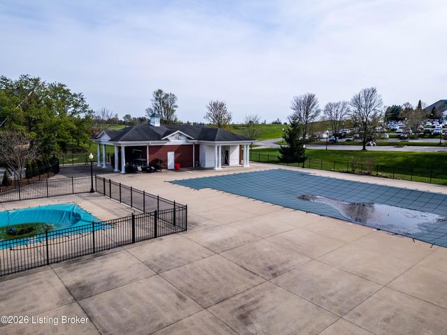 1178 Greens Dr, Simpsonville, KY 40067