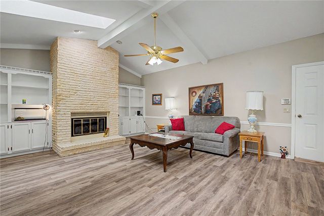 7053 Fallen Oak, Centerville, OH 45459