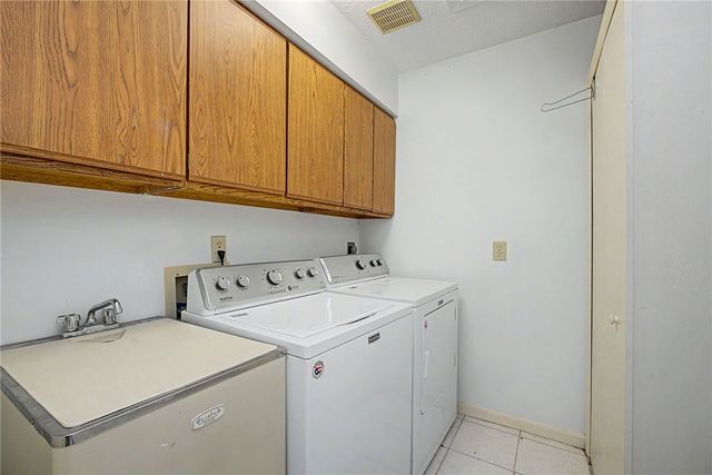7053 Fallen Oak, Centerville, OH 45459