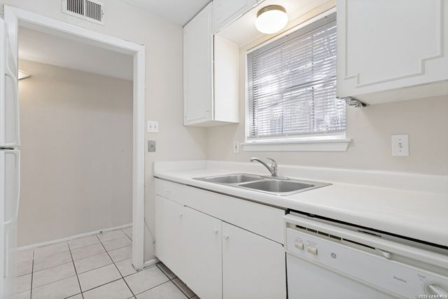 1430 Nacogdoches Rd Apt 9, San Antonio, TX 78209