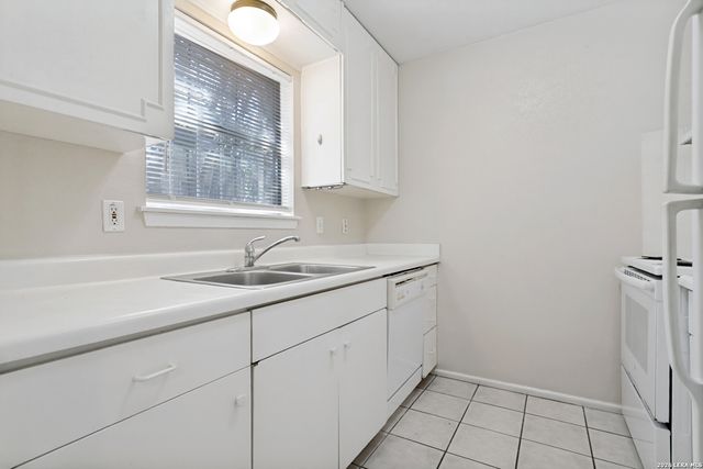 1430 Nacogdoches Rd Apt 9, San Antonio, TX 78209