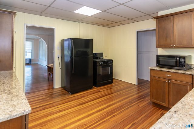 58 Shore Drive, Branford, CT 06405