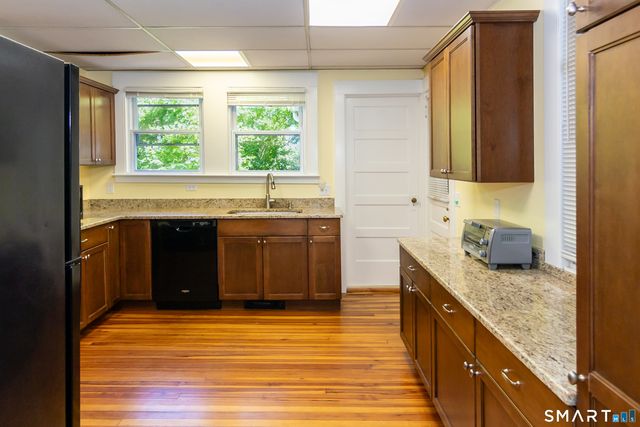 58 Shore Drive, Branford, CT 06405