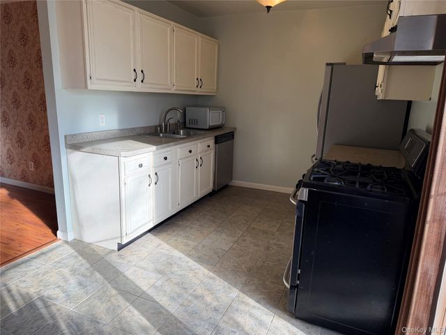 276 Temple Hill Road 1704, New Windsor, NY 12553