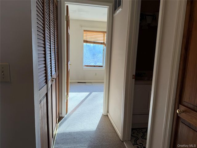 276 Temple Hill Road 1704, New Windsor, NY 12553