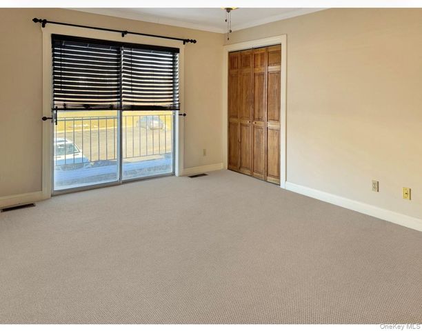 276 Temple Hill Road 1704, New Windsor, NY 12553