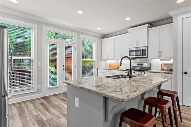 1402 Wisteria Wall Drive, Suwanee, GA 30024
