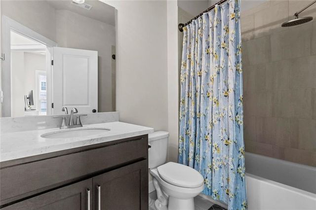 1402 Wisteria Wall Drive, Suwanee, GA 30024