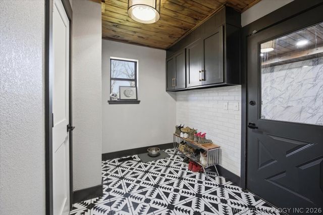 2520 W Blackjack Court, Collinsville, OK 74021