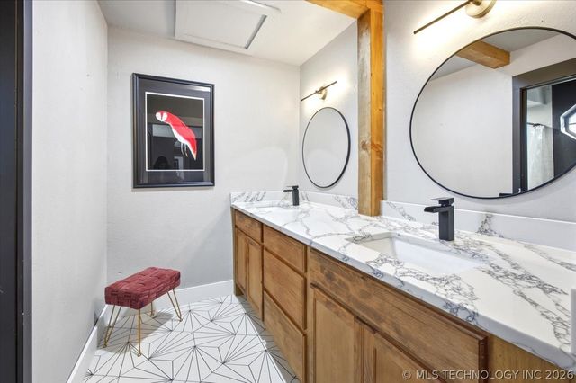 2520 W Blackjack Court, Collinsville, OK 74021