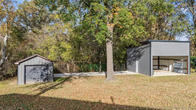 2520 W Blackjack Court, Collinsville, OK 74021