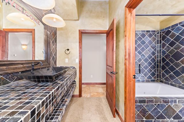 4889 W Camino de Manana, Tucson, AZ 85742