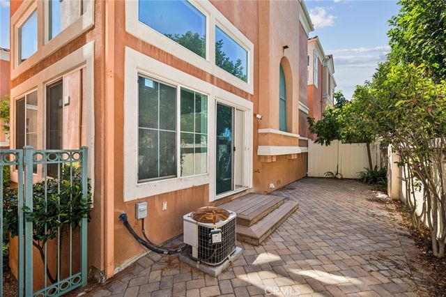 11 Medici Aisle, Irvine, CA 92606