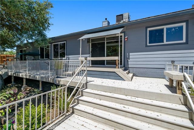 1958 Green Brook Lane, Paso Robles, CA 93446