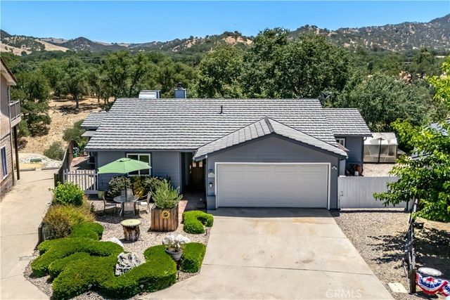 1958 Green Brook Lane, Paso Robles, CA 93446