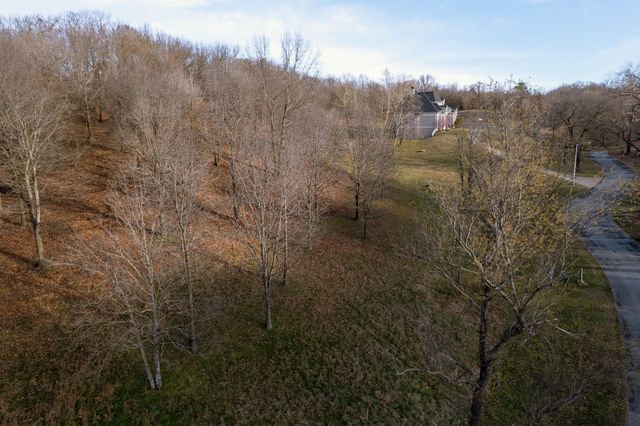 S 597 Trail Trail, Grove, OK 74344