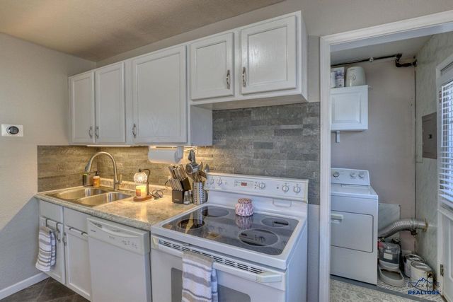 28 ST ANDREW, Rapid City, SD 57701