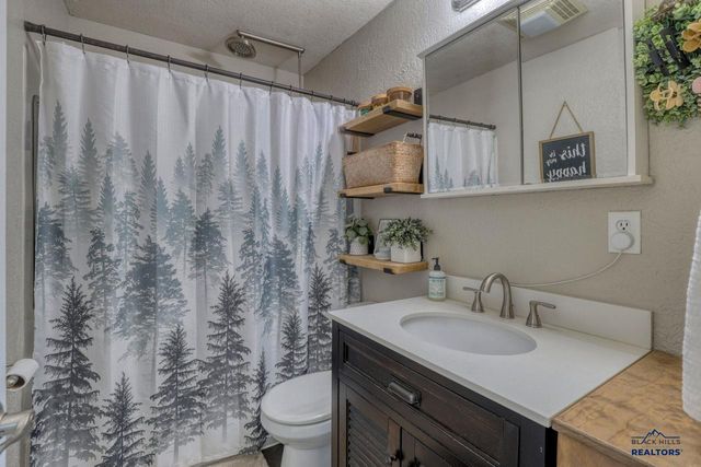 28 ST ANDREW, Rapid City, SD 57701