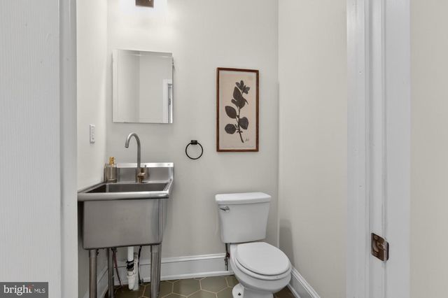 5224 CATHARINE ST, Philadelphia, PA 19143