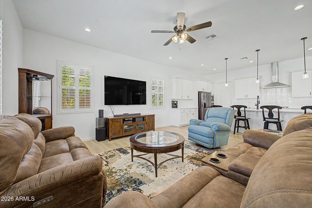 19586 W JAMESTOWN Road, Buckeye, AZ 85396