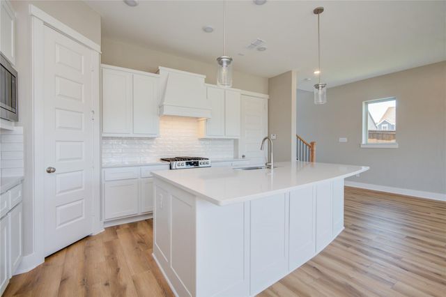 1204 Kiefer Hill Way, Houston, TX 77043