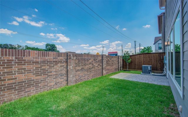 1204 Kiefer Hill Way, Houston, TX 77043