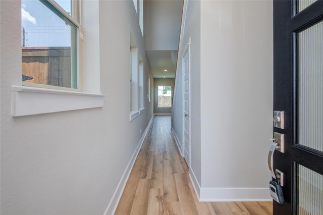1204 Kiefer Hill Way, Houston, TX 77043