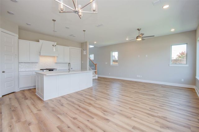 1204 Kiefer Hill Way, Houston, TX 77043