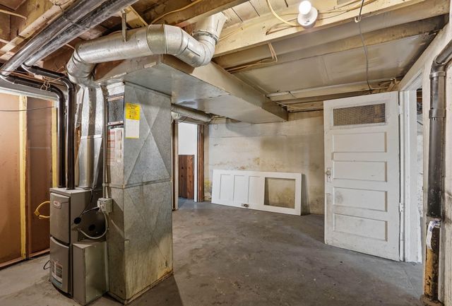 2304 E WELLESLEY Ave, Spokane, WA 99217