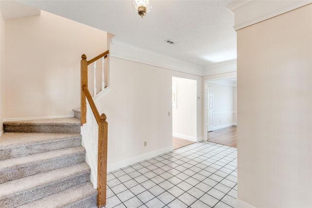 5317 Signal Peak Drive, Arlington, TX 76017