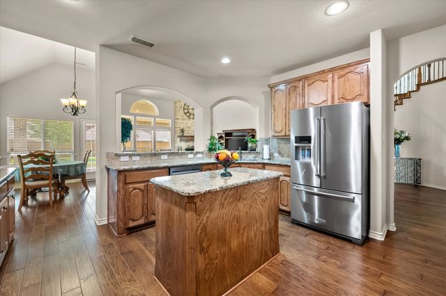 2855 England Parkway, Grand Prairie, TX 75054