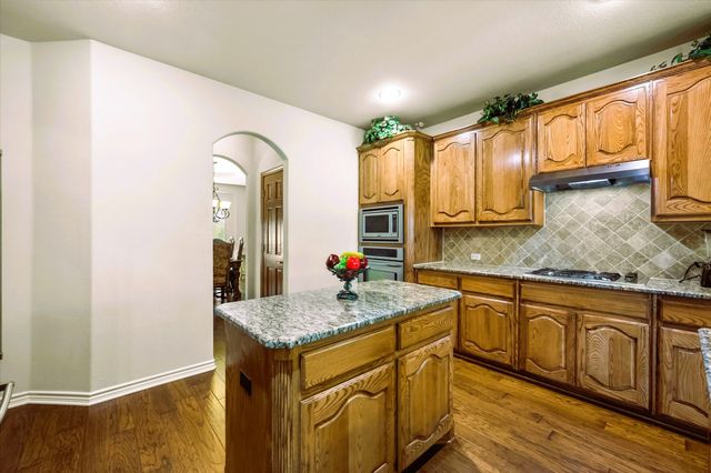 2855 England Parkway, Grand Prairie, TX 75054