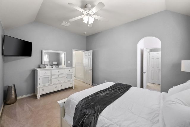 2855 England Parkway, Grand Prairie, TX 75054