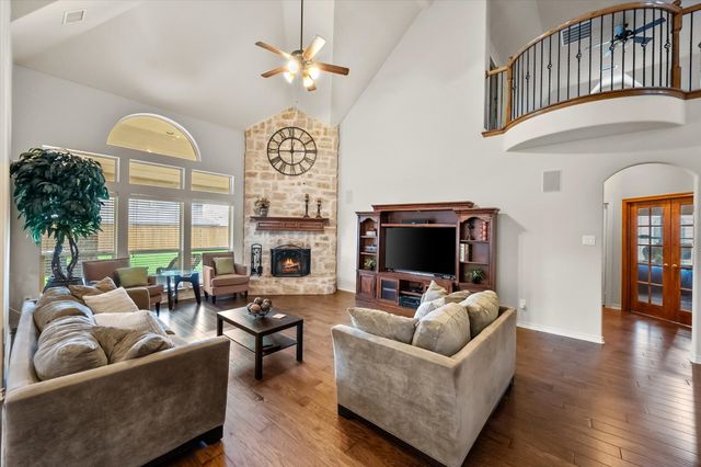 2855 England Parkway, Grand Prairie, TX 75054