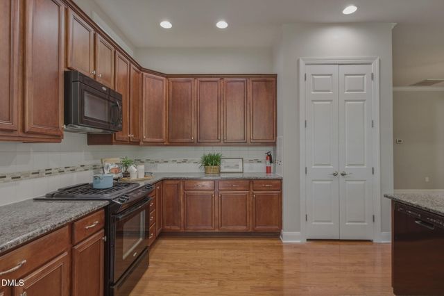 9805 Carlyle Hills Way, Raleigh, NC 27617