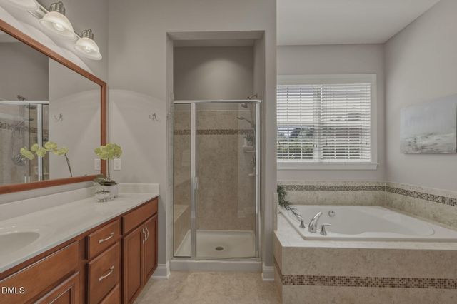9805 Carlyle Hills Way, Raleigh, NC 27617