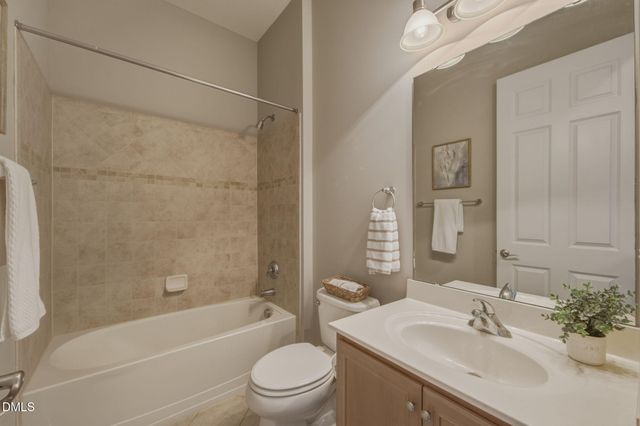 9805 Carlyle Hills Way, Raleigh, NC 27617