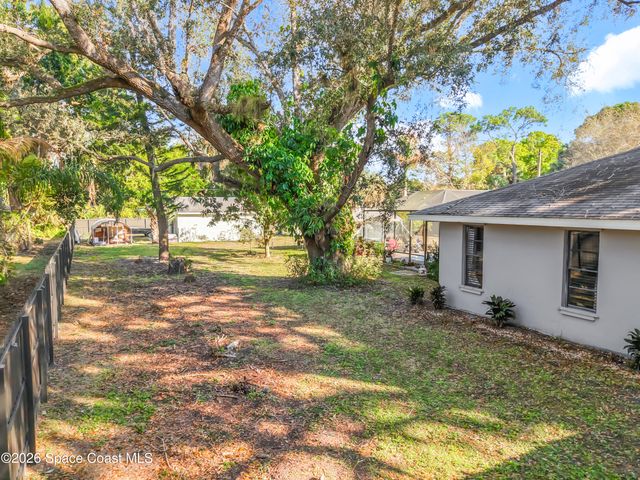 216 Greenwood Avenue, Lehigh Acres, FL 33936