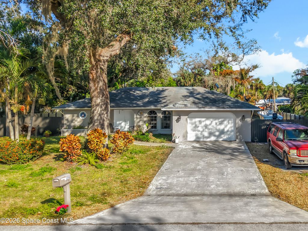 216 Greenwood Avenue, Lehigh Acres, FL 33936
