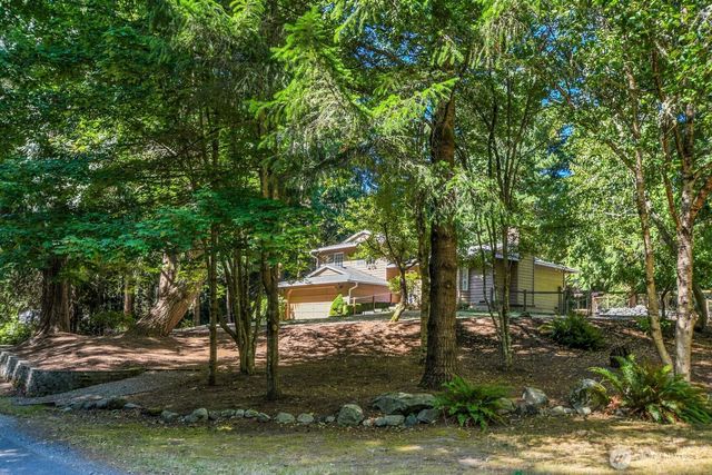 3918 Brenden Circle, Clinton, WA 98236