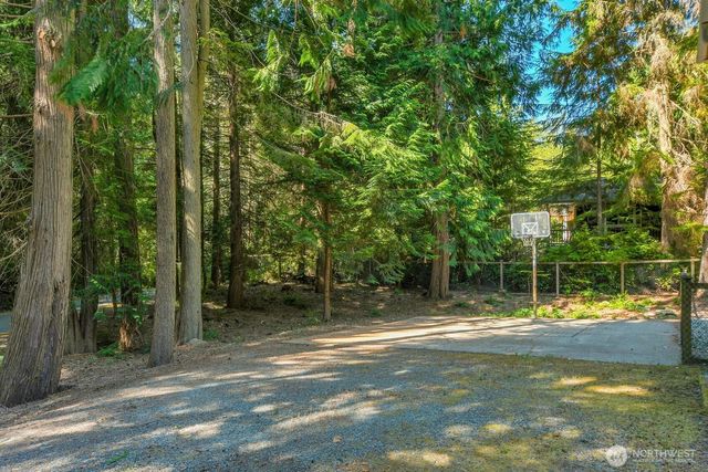 3918 Brenden Circle, Clinton, WA 98236