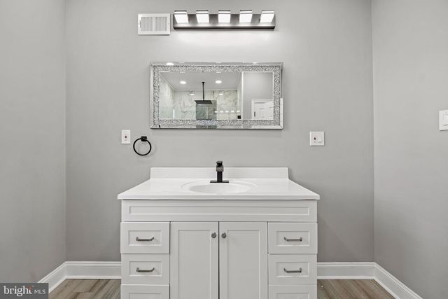 5338 CEDAR AVE, Philadelphia, PA 19143