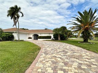 169 Baltusrol DR, Naples, FL 34113