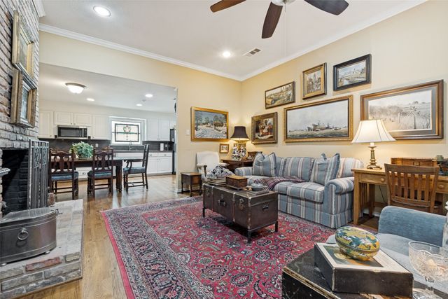 6828 Hyde Park Drive, Dallas, TX 75231